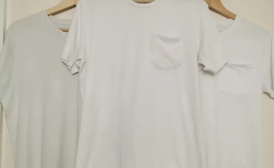 Blanchir un pull blanc - Gardez-le éclatant sans l'abîmer